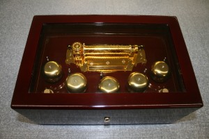 MUSIC BOX MUSIC BOX